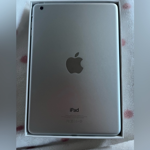 COPY - New Apple iPad mini - Picture 2 of 8